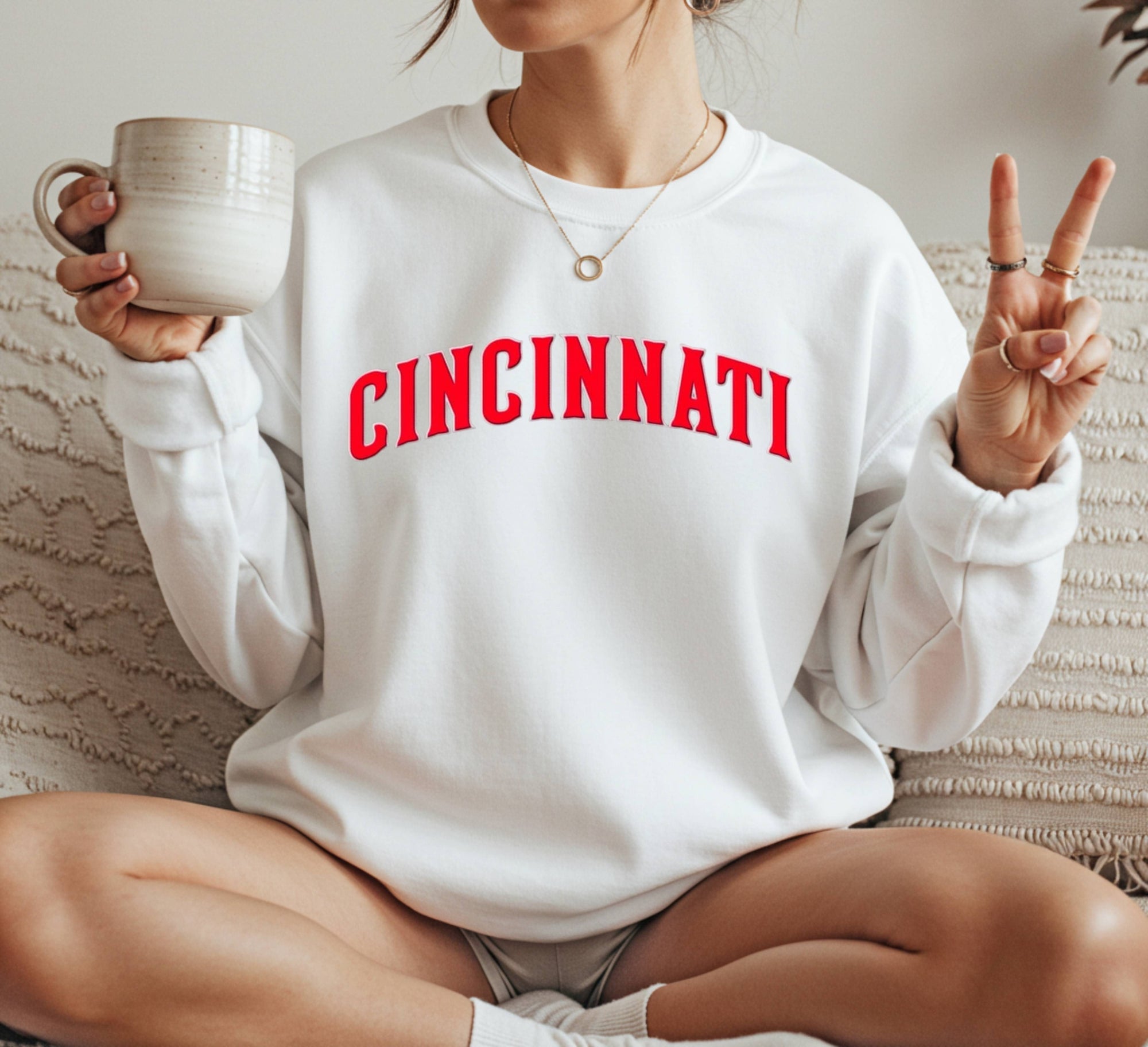 Cincinnati Reds logo Crewneck Sweatshirt Unisex